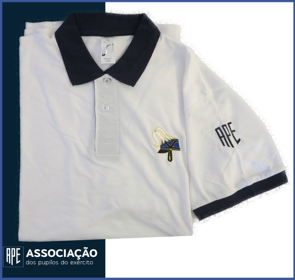 I0867 Polo Branco do Pilão com símbolo da barretina no peito, em vários tamanhos do S ao XXL